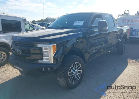 2018 Ford F-250 Lariat из США, поврежденный, VIN 1FT7W2BT2JEB71580
